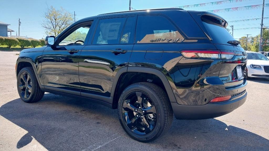 new 2025 Jeep Grand Cherokee car, priced at $45,175