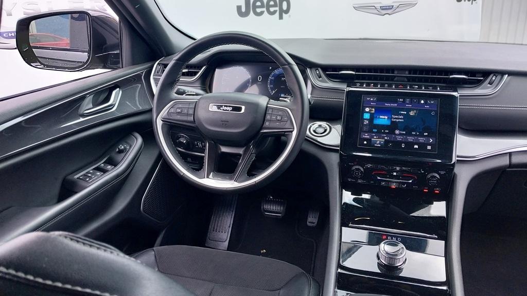 used 2022 Jeep Grand Cherokee car, priced at $34,995