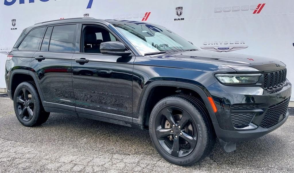 used 2022 Jeep Grand Cherokee car, priced at $34,995