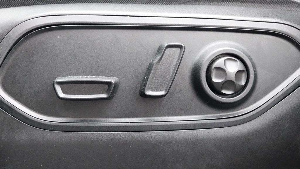 used 2022 Jeep Grand Cherokee car, priced at $34,995
