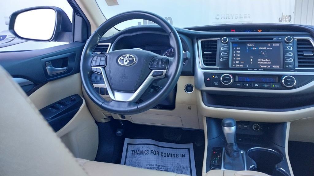 used 2019 Toyota Highlander car, priced at $24,995