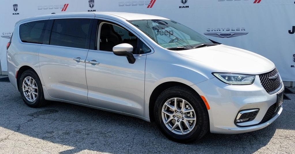 used 2023 Chrysler Pacifica car, priced at $24,995
