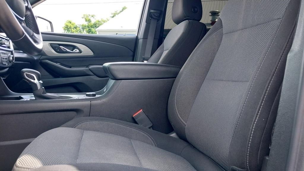 used 2022 Chevrolet Traverse car, priced at $26,912