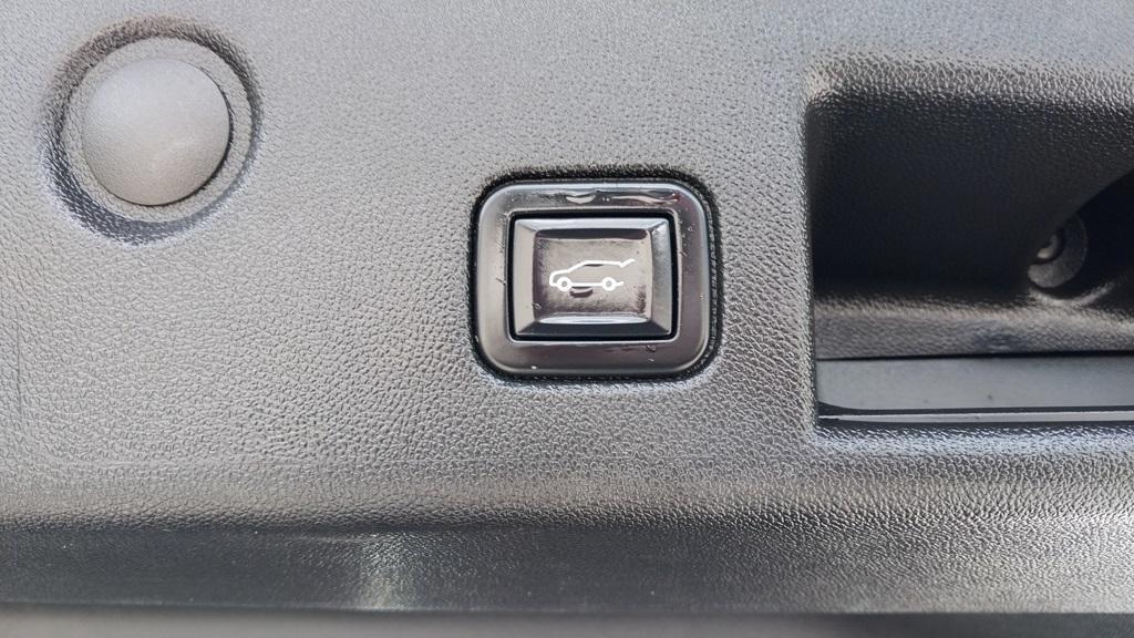 used 2022 Chevrolet Equinox car, priced at $24,995