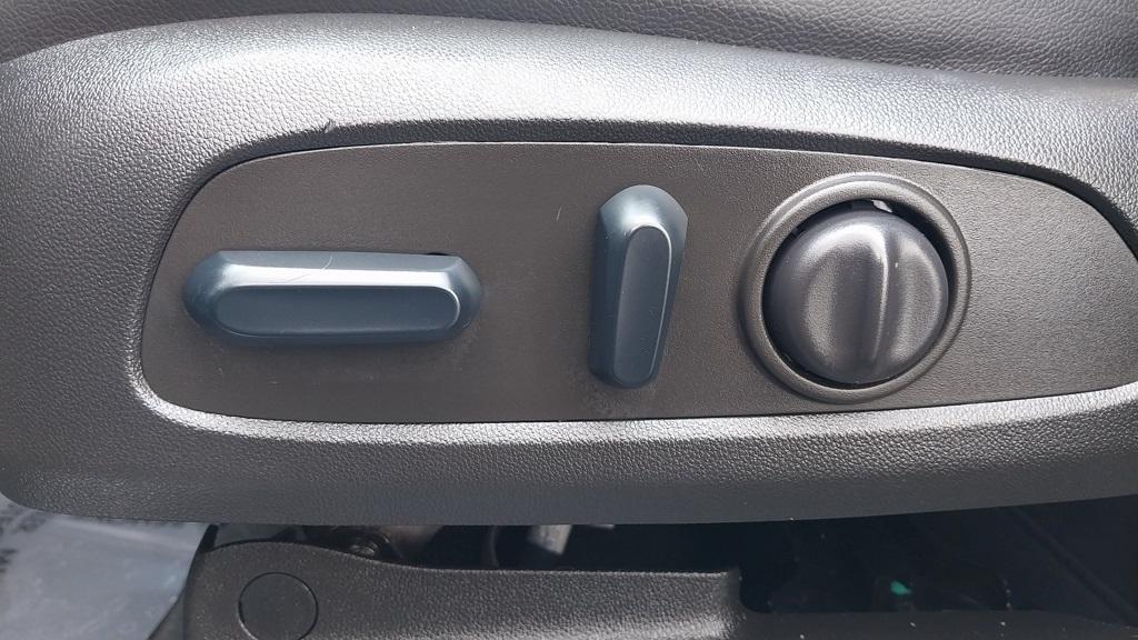 used 2022 Chevrolet Equinox car, priced at $24,995