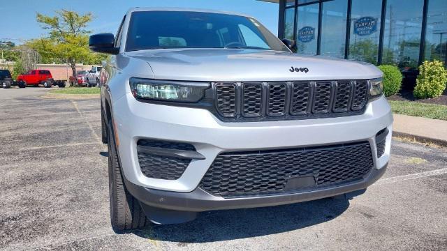 new 2024 Jeep Grand Cherokee car, priced at $41,000