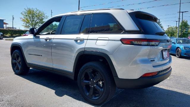 new 2024 Jeep Grand Cherokee car, priced at $41,000