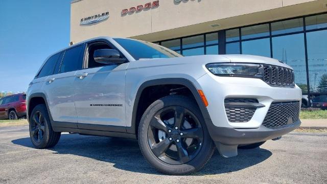 new 2024 Jeep Grand Cherokee car, priced at $41,000