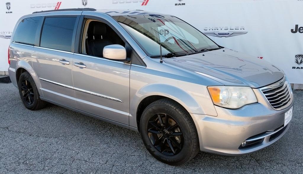 used 2014 Chrysler Town & Country car, priced at $5,995
