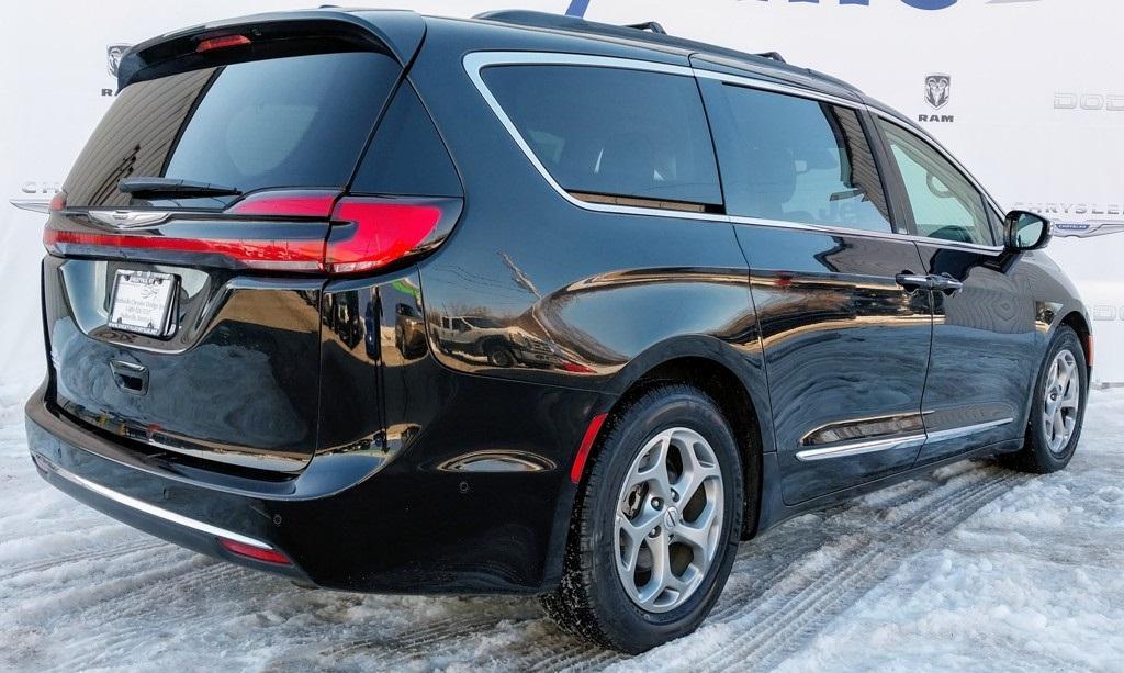 used 2022 Chrysler Pacifica car, priced at $24,984