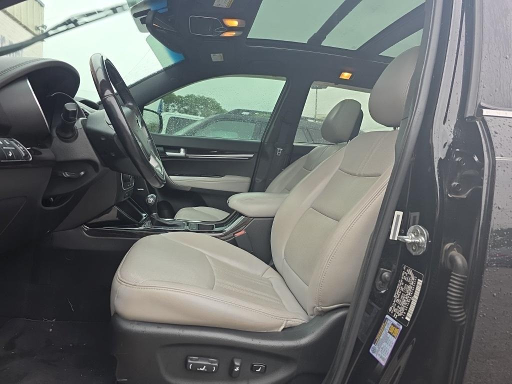 used 2015 Kia Sorento car, priced at $14,995