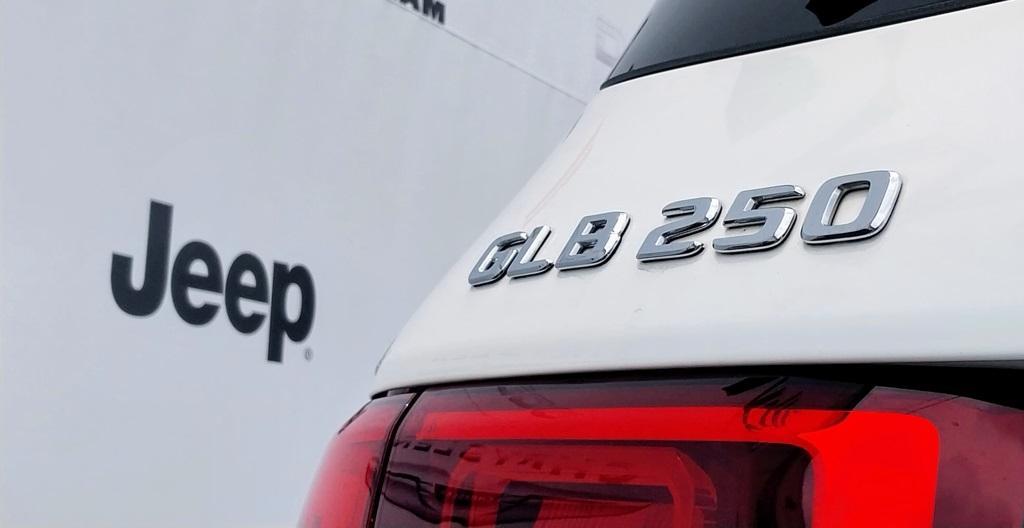 used 2021 Mercedes-Benz GLB 250 car, priced at $27,995