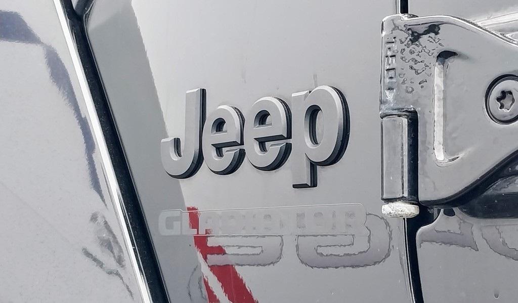 used 2022 Jeep Gladiator car, priced at $31,993