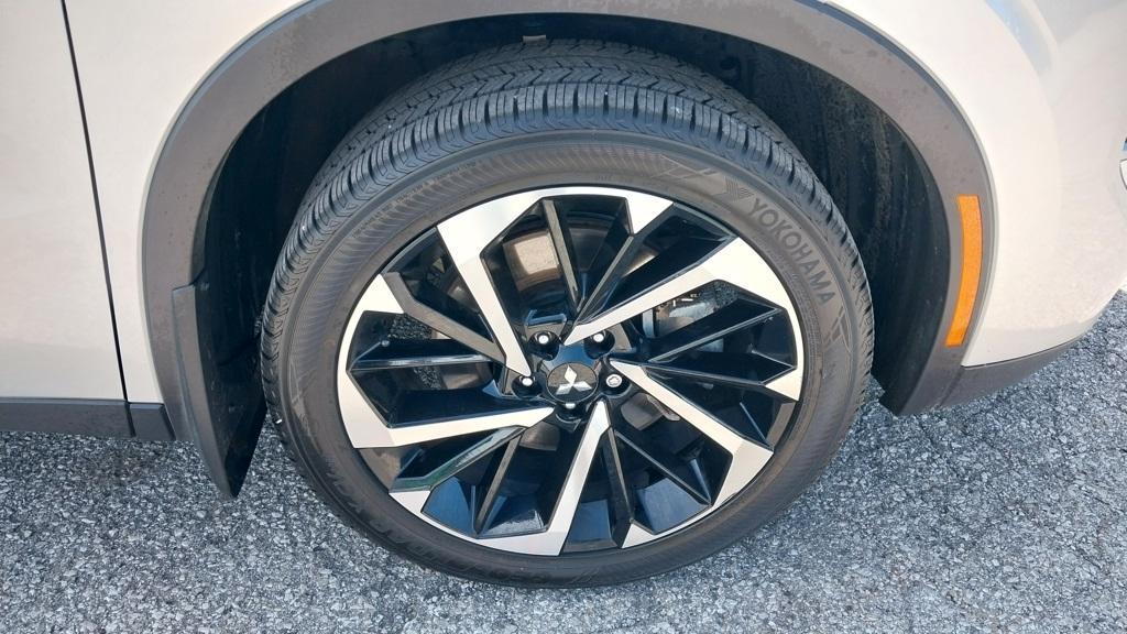 used 2023 Mitsubishi Outlander car, priced at $24,399