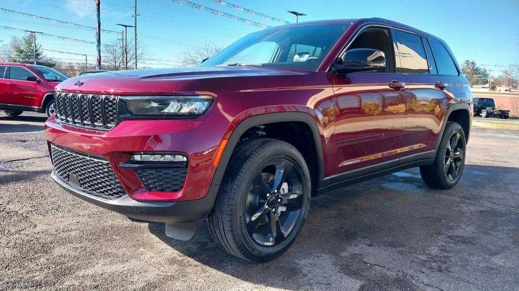 new 2025 Jeep Grand Cherokee car, priced at $44,535