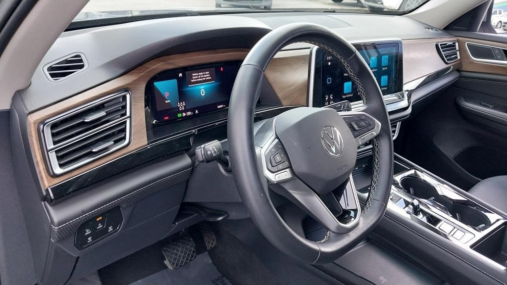 used 2025 Volkswagen Atlas car, priced at $35,891