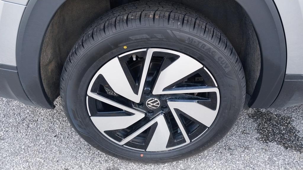 used 2025 Volkswagen Atlas car, priced at $35,891