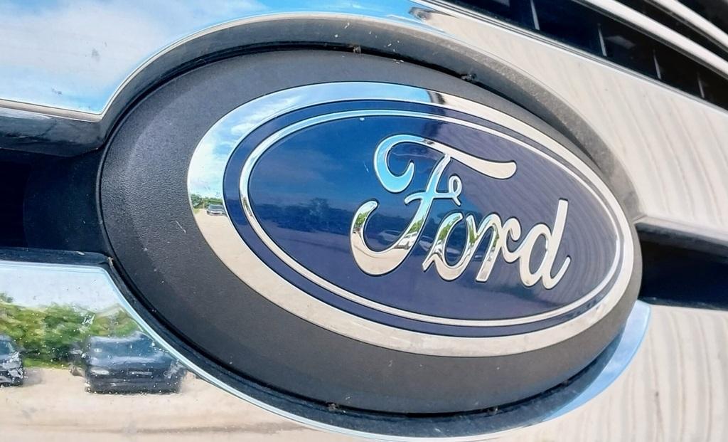 used 2018 Ford F-150 car, priced at $23,995