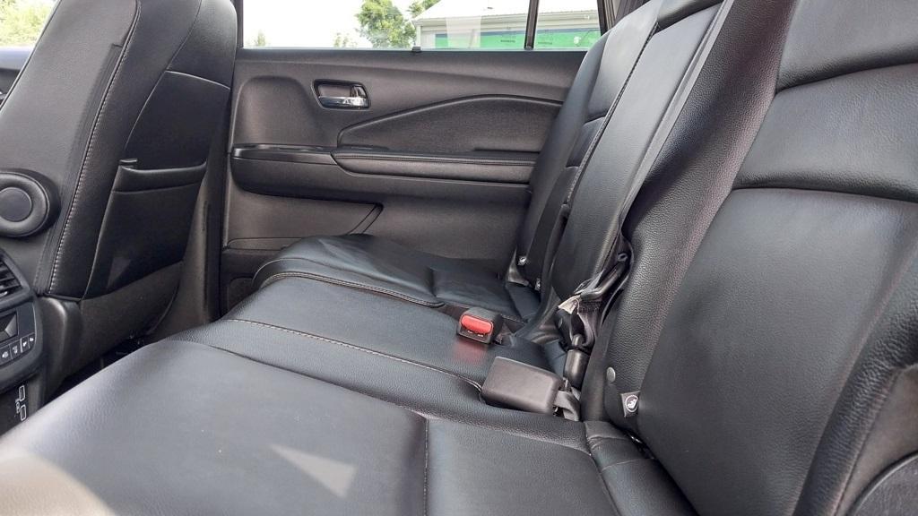 used 2022 Honda Pilot car, priced at $30,922
