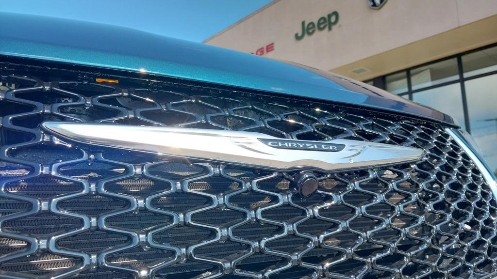 new 2025 Chrysler Pacifica car, priced at $38,518