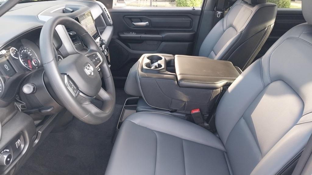 new 2025 Ram 1500 car, priced at $39,715