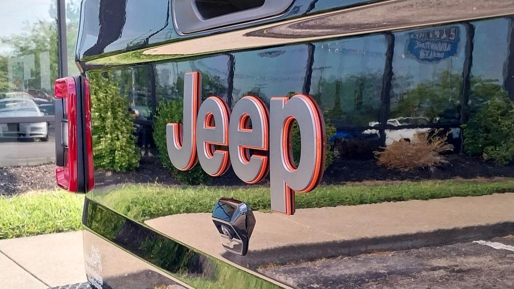 new 2025 Jeep Gladiator car, priced at $48,870