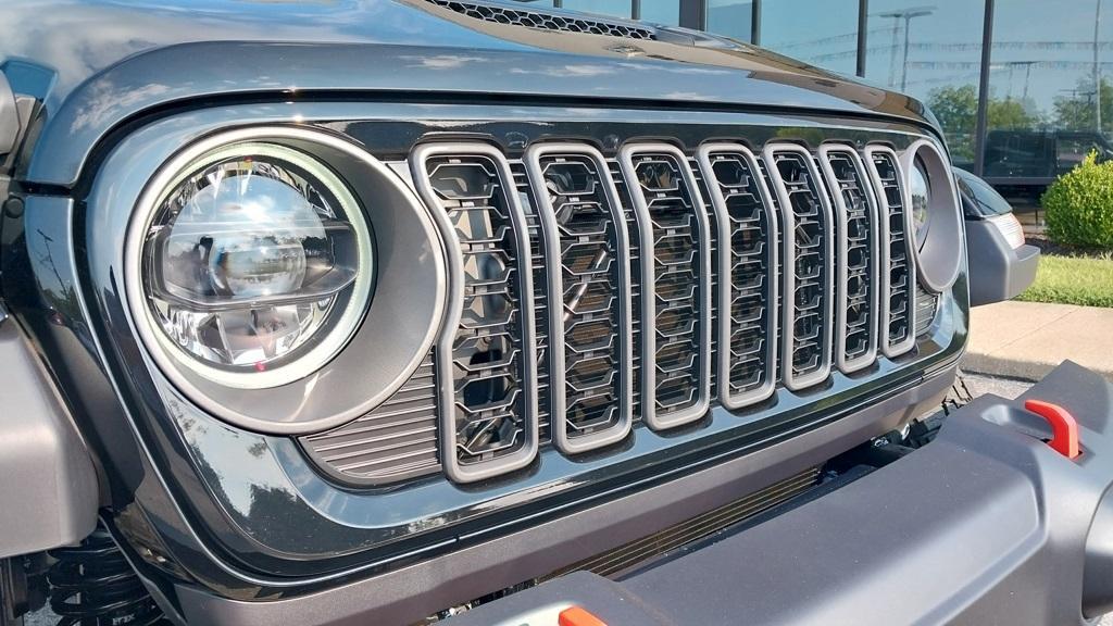 new 2025 Jeep Gladiator car, priced at $48,870