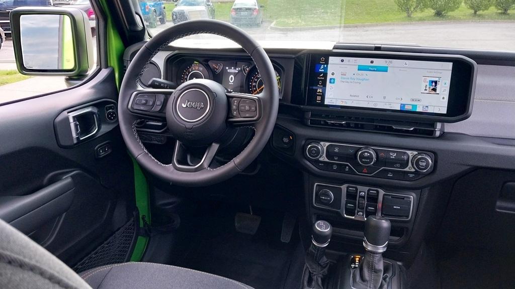 new 2025 Jeep Gladiator car, priced at $38,815