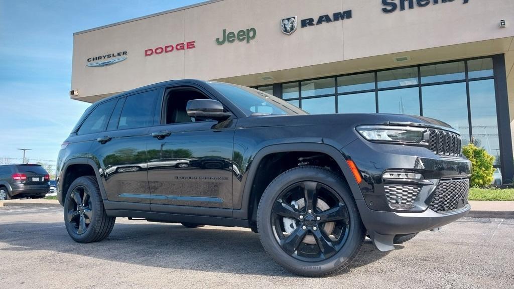 new 2025 Jeep Grand Cherokee car, priced at $47,584