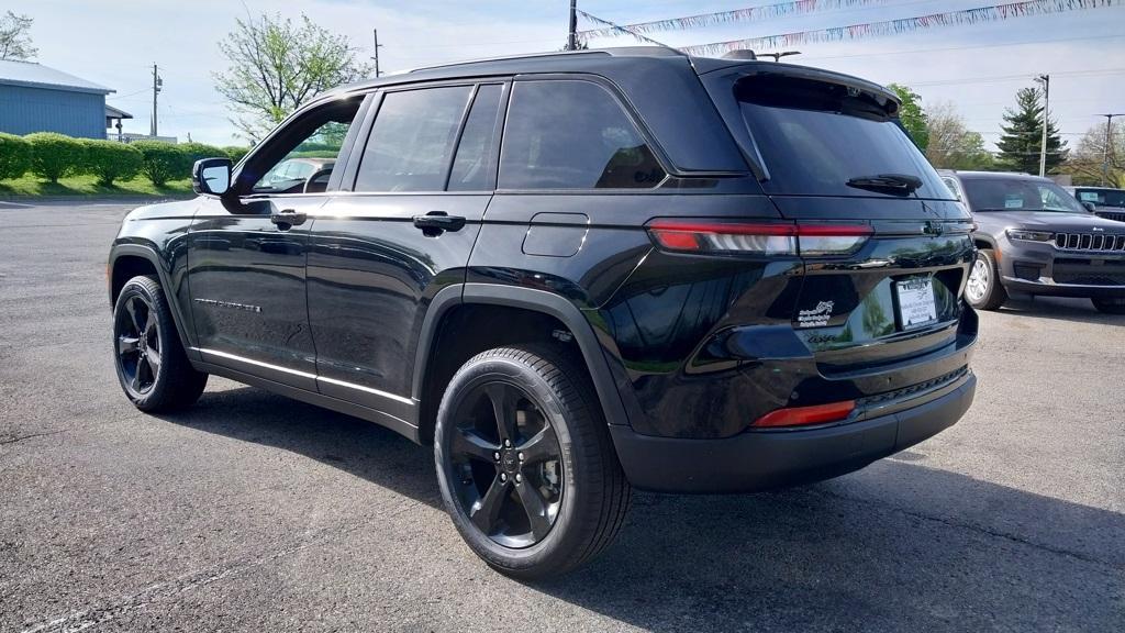 new 2025 Jeep Grand Cherokee car, priced at $47,584