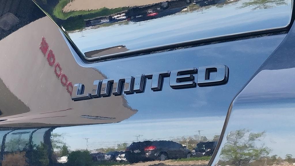 new 2025 Jeep Grand Cherokee car, priced at $47,584