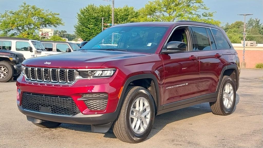 new 2025 Jeep Grand Cherokee car, priced at $37,170