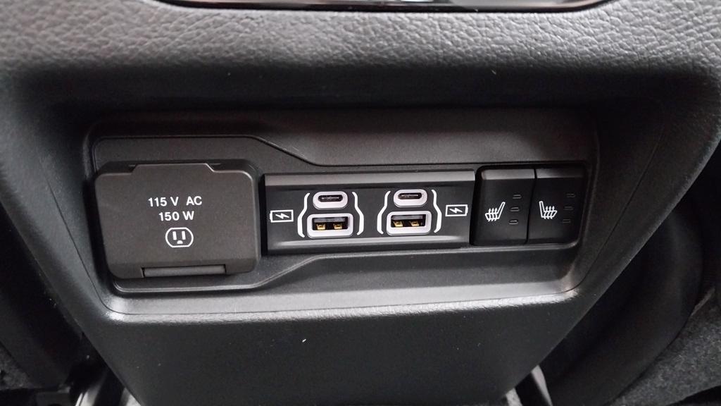 new 2025 Jeep Grand Cherokee car, priced at $44,060