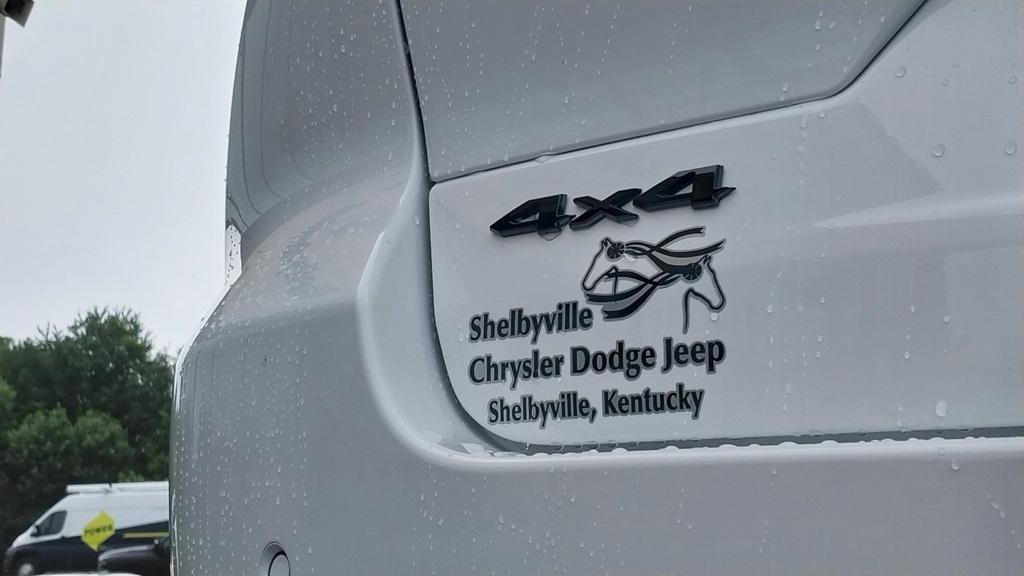new 2025 Jeep Grand Cherokee car, priced at $44,060