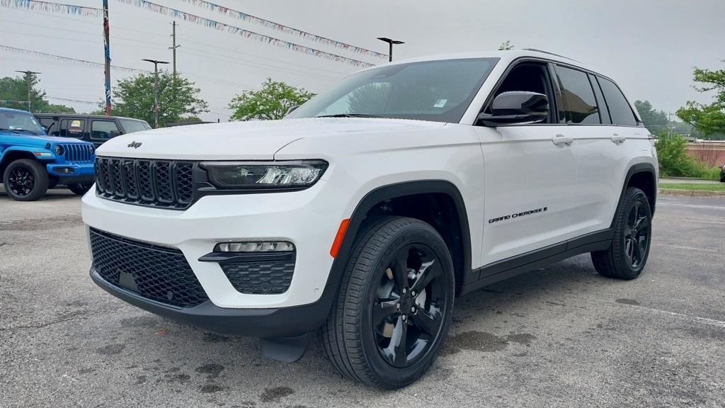 new 2025 Jeep Grand Cherokee car, priced at $44,060