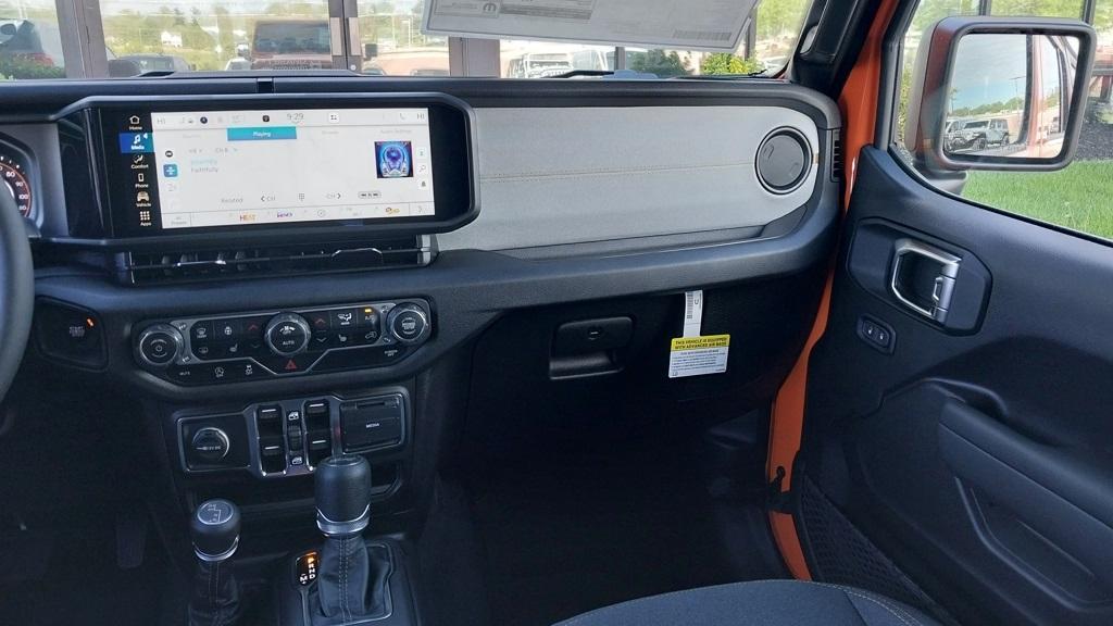 new 2025 Jeep Wrangler car, priced at $44,988