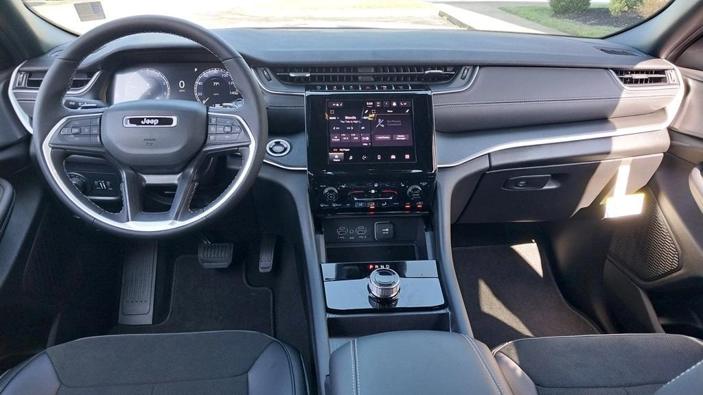 new 2025 Jeep Grand Cherokee L car, priced at $39,635