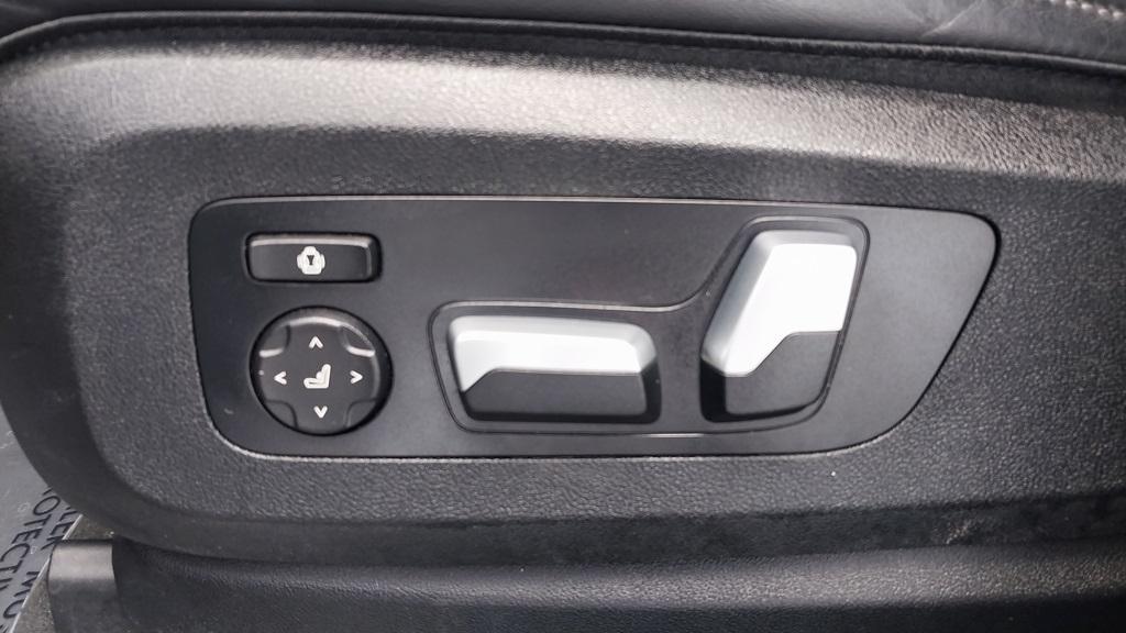 used 2023 BMW X5 car, priced at $31,994