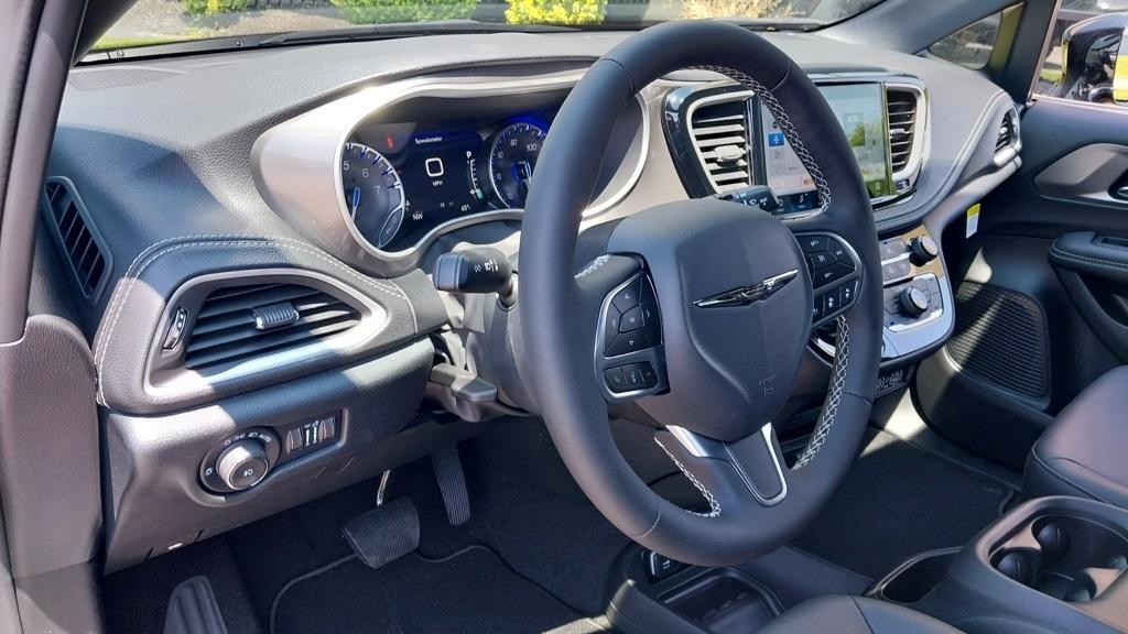 new 2025 Chrysler Pacifica car, priced at $38,745