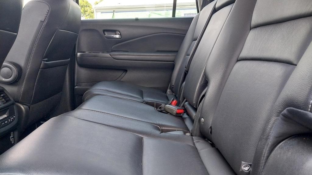 used 2022 Honda Pilot car, priced at $29,795