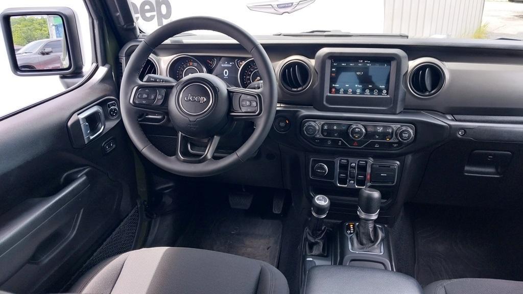 used 2023 Jeep Gladiator car, priced at $32,385