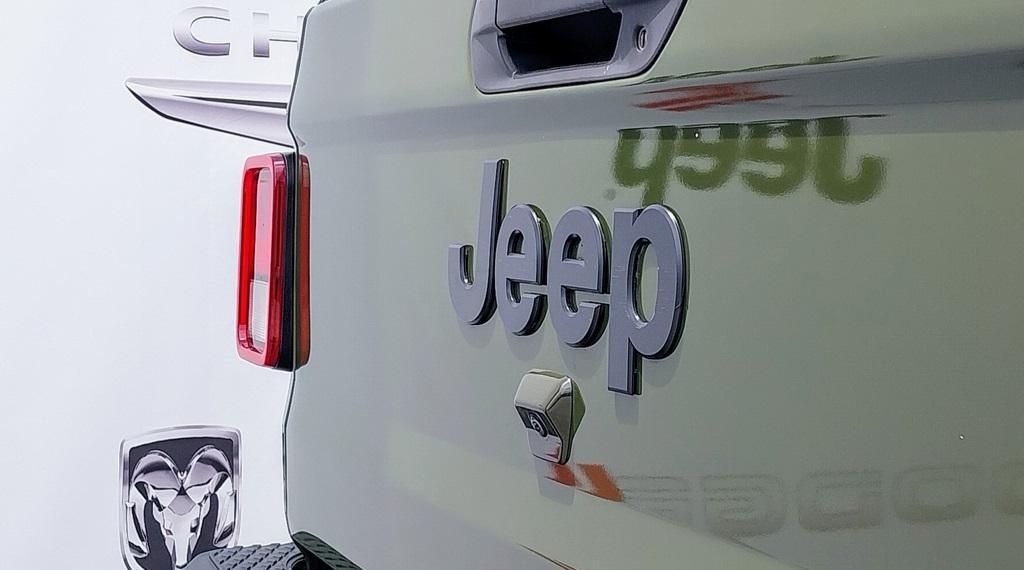 used 2023 Jeep Gladiator car, priced at $32,385