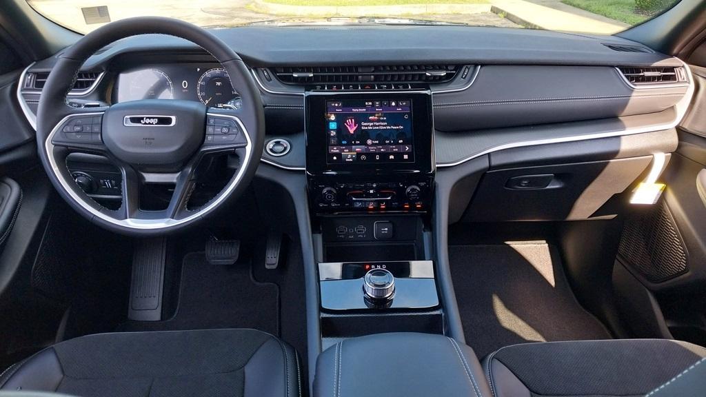 new 2025 Jeep Grand Cherokee L car, priced at $40,730