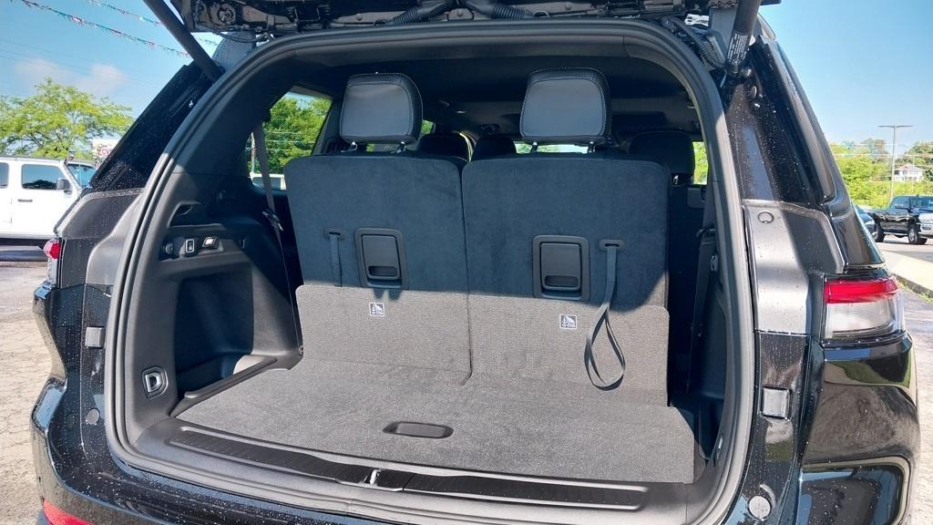 new 2025 Jeep Grand Cherokee L car, priced at $40,730