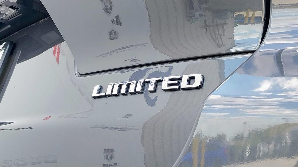 used 2022 Jeep Grand Cherokee L car, priced at $31,995