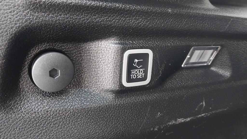 used 2022 Jeep Grand Cherokee L car, priced at $31,995