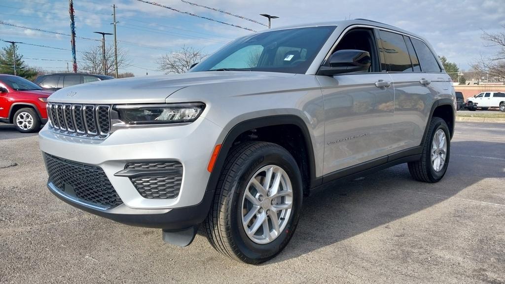 new 2025 Jeep Grand Cherokee car, priced at $35,470