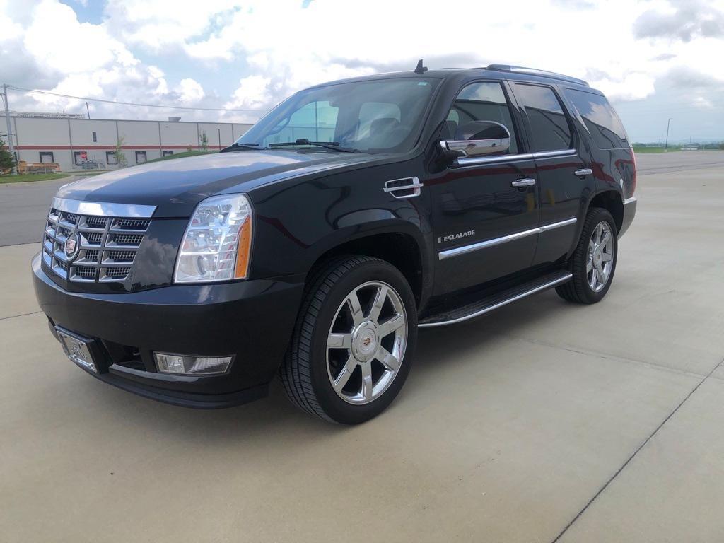 used 2009 Cadillac Escalade car, priced at $14,998