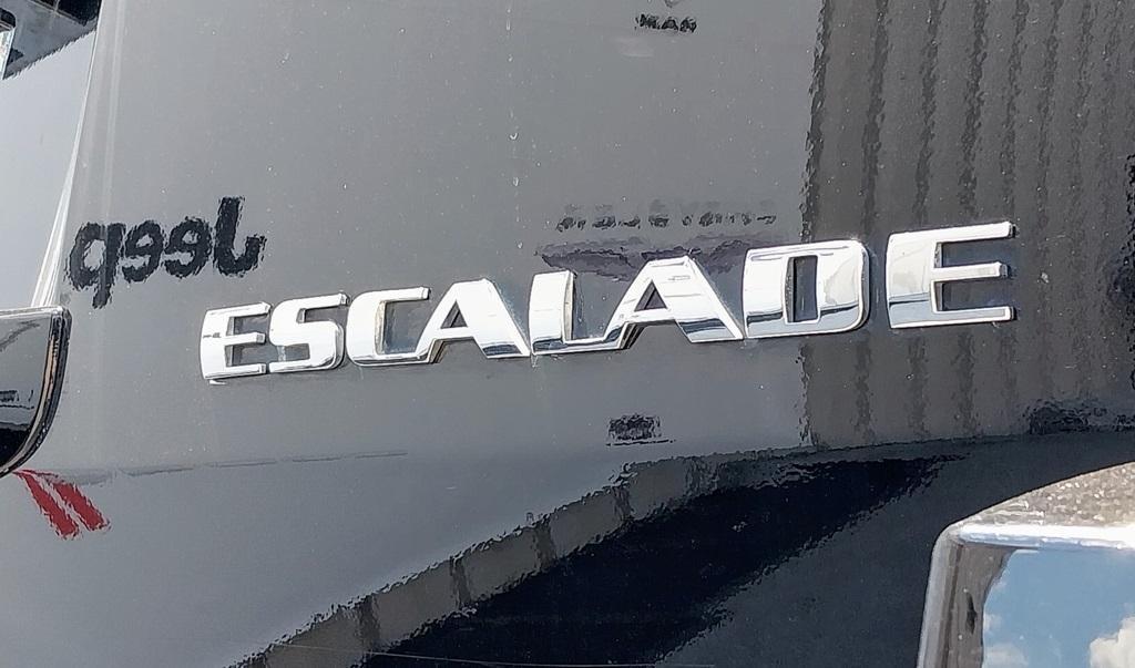 used 2009 Cadillac Escalade car, priced at $13,553