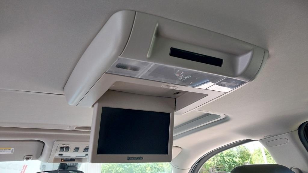 used 2009 Cadillac Escalade car, priced at $13,553